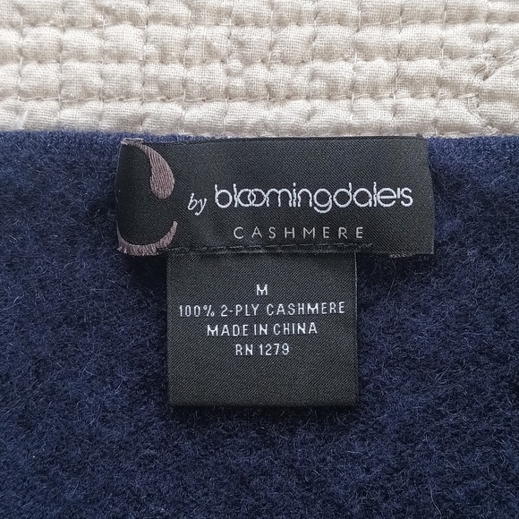 C by Bloomingdale's Cashmere Sweater Navy Size M - Picture 4 of 6